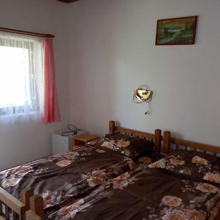 Апартаменти Zsuzsa Apartman Поросло Екстер'єр фото