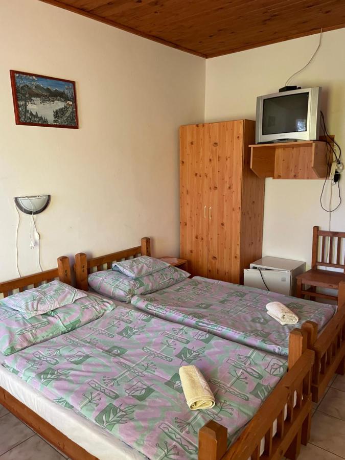 Апартаменти Zsuzsa Apartman Поросло Екстер'єр фото